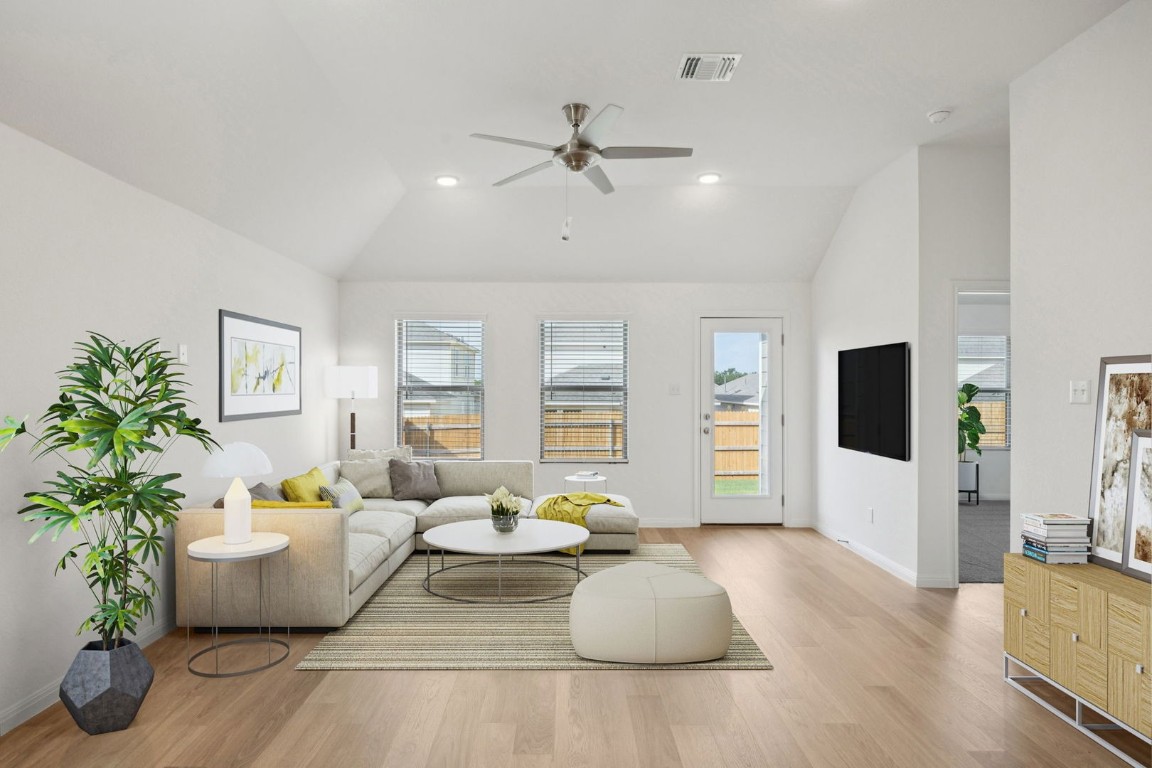 222 Spirit Street Elgin, TX 78621 - Photo 11 of 34