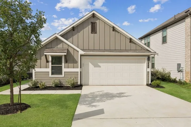 $279,900 | 222 Spirit Street, Elgin, TX 78621