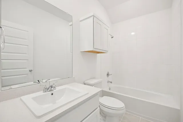 $279,900 | 222 Spirit Street, Elgin, TX 78621