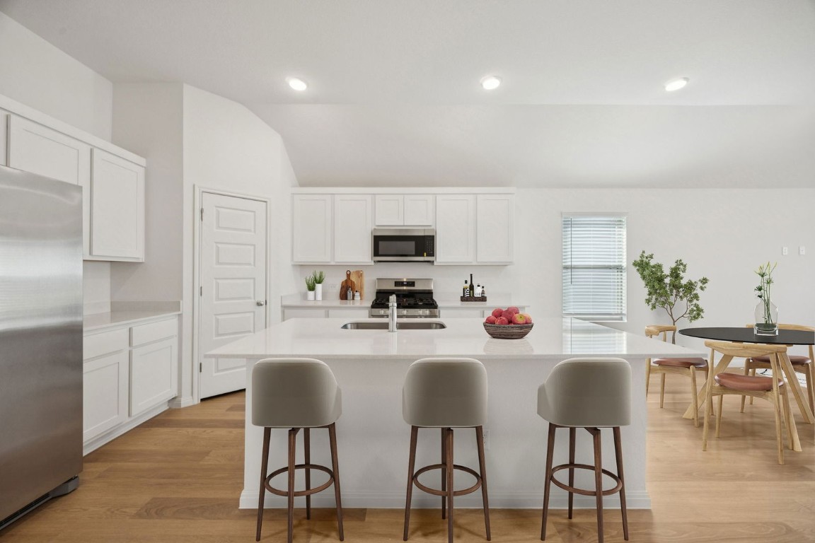 222 Spirit Street Elgin, TX 78621 - Photo 6 of 34