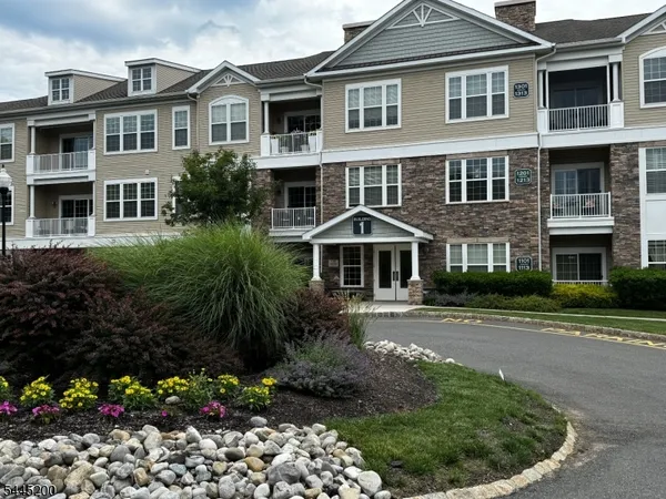 $455,000 | 1305 Hale Drive, Unit 305, Wharton, NJ 07885