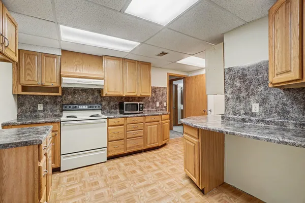 $2,000 | 6065 Fairgrove Street, Kalamazoo, MI 49009