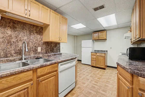 $2,000 | 6065 Fairgrove Street, Kalamazoo, MI 49009