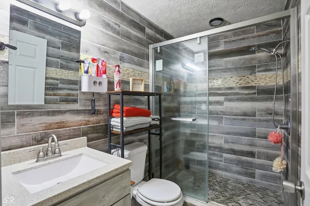 $369,000 | 29 East Palmer Street, Indianapolis, IN 46225