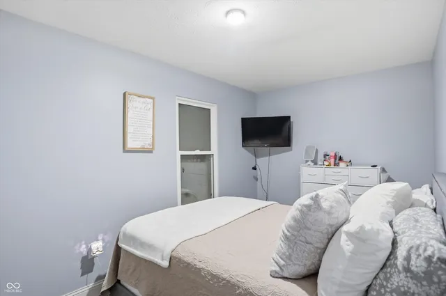 $369,000 | 29 East Palmer Street, Indianapolis, IN 46225