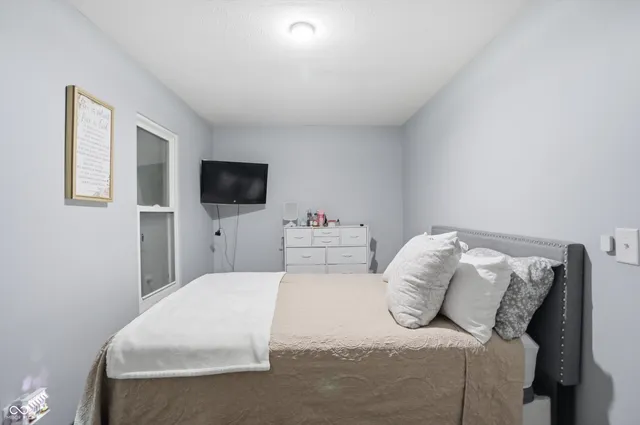 $369,000 | 29 East Palmer Street, Indianapolis, IN 46225