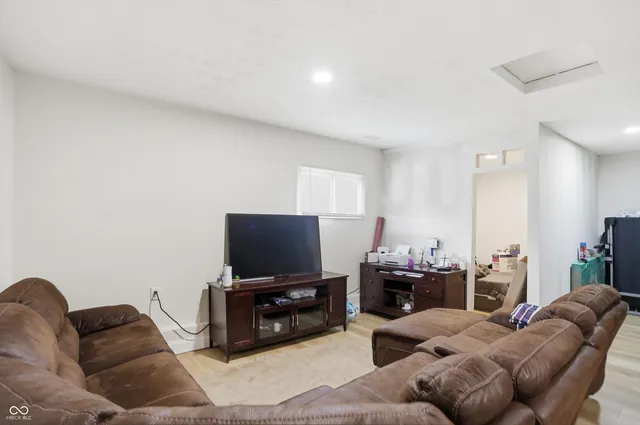 $369,000 | 29 East Palmer Street, Indianapolis, IN 46225