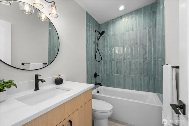 $499,800 | 9228 B 22nd Avenue Southwest, Seattle, WA 98106