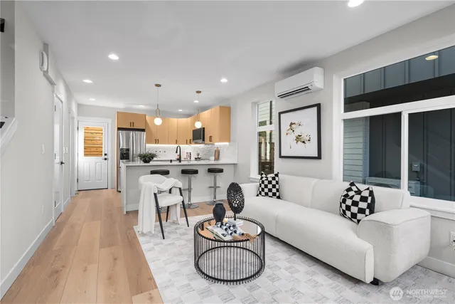 $499,800 | 9228 B 22nd Avenue Southwest, Seattle, WA 98106