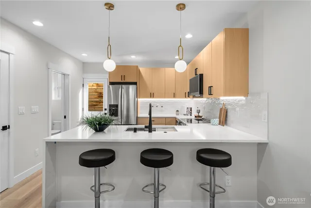 $499,800 | 9228 B 22nd Avenue Southwest, Seattle, WA 98106