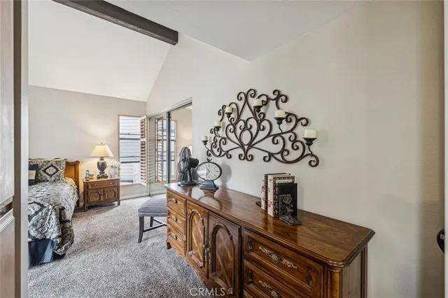 a view of entryway with livingroom