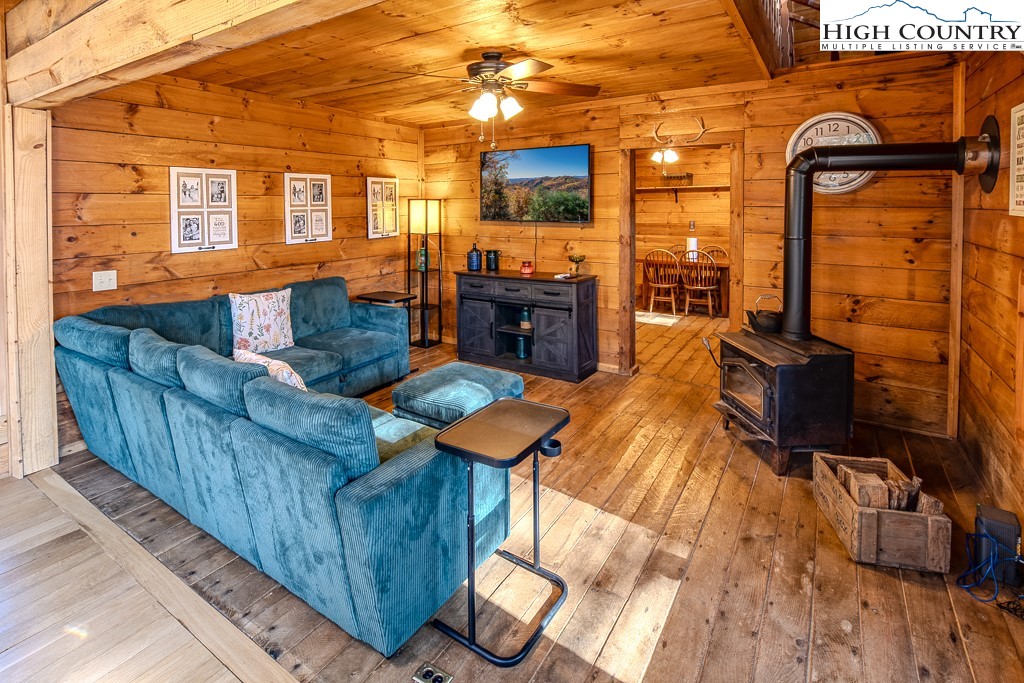 326 Deer Ridge Lane Sparta, NC 28675 - Photo 13 of 49