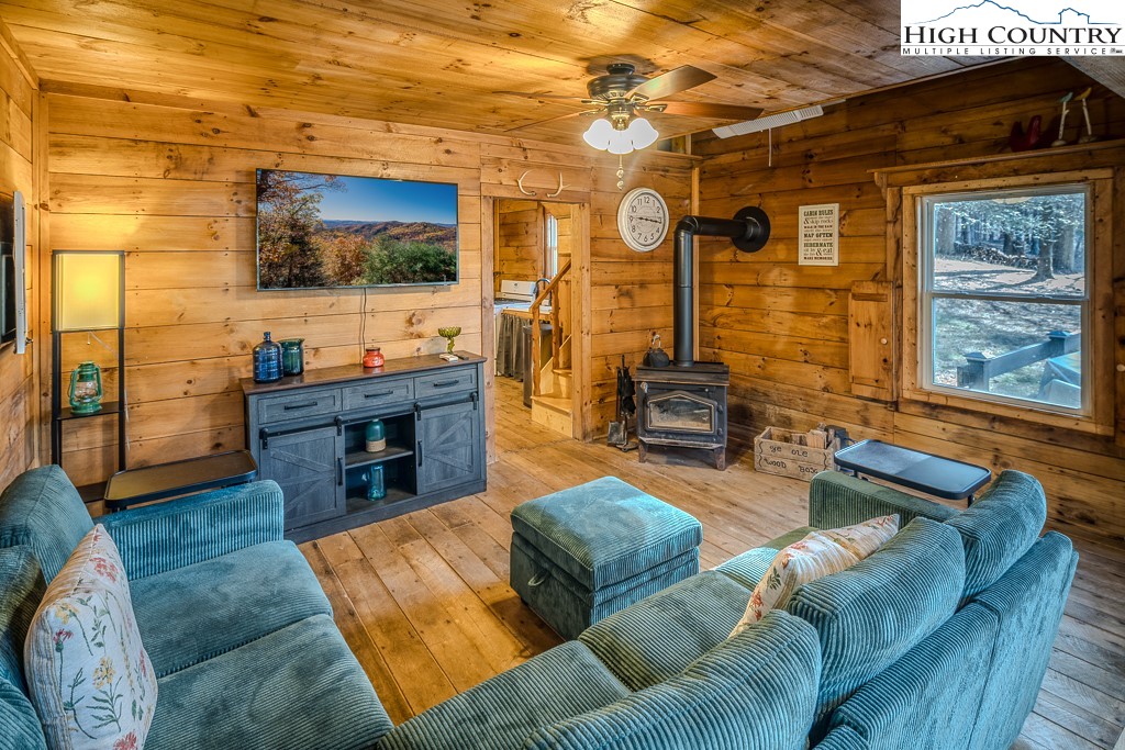 326 Deer Ridge Lane Sparta, NC 28675 - Photo 14 of 49