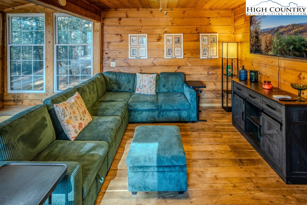 326 Deer Ridge Lane Sparta, NC 28675 - Photo 16 of 49