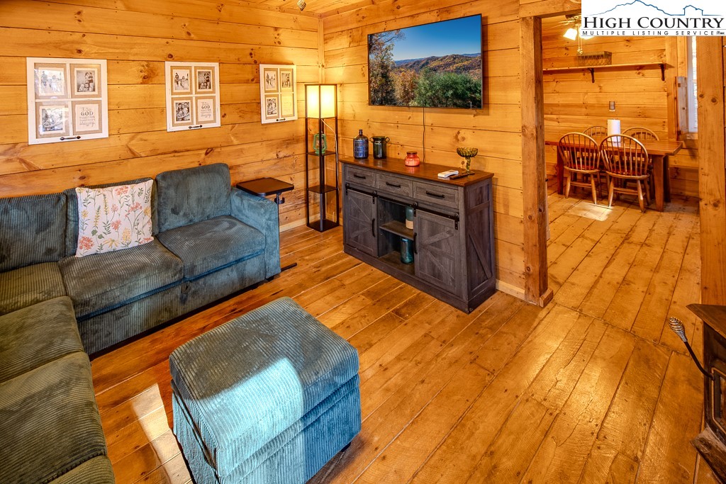 326 Deer Ridge Lane Sparta, NC 28675 - Photo 17 of 49