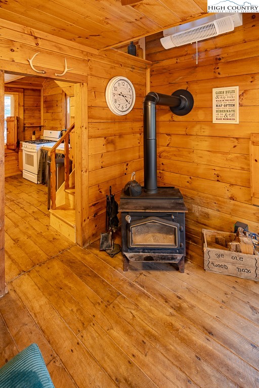 326 Deer Ridge Lane Sparta, NC 28675 - Photo 18 of 49