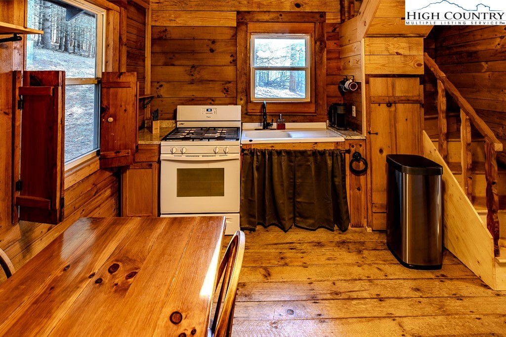 326 Deer Ridge Lane Sparta, NC 28675 - Photo 20 of 49