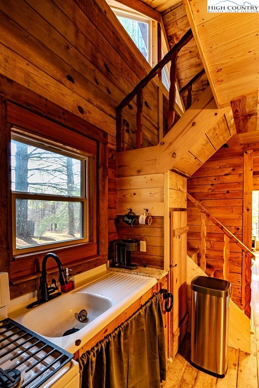 326 Deer Ridge Lane Sparta, NC 28675 - Photo 22 of 49