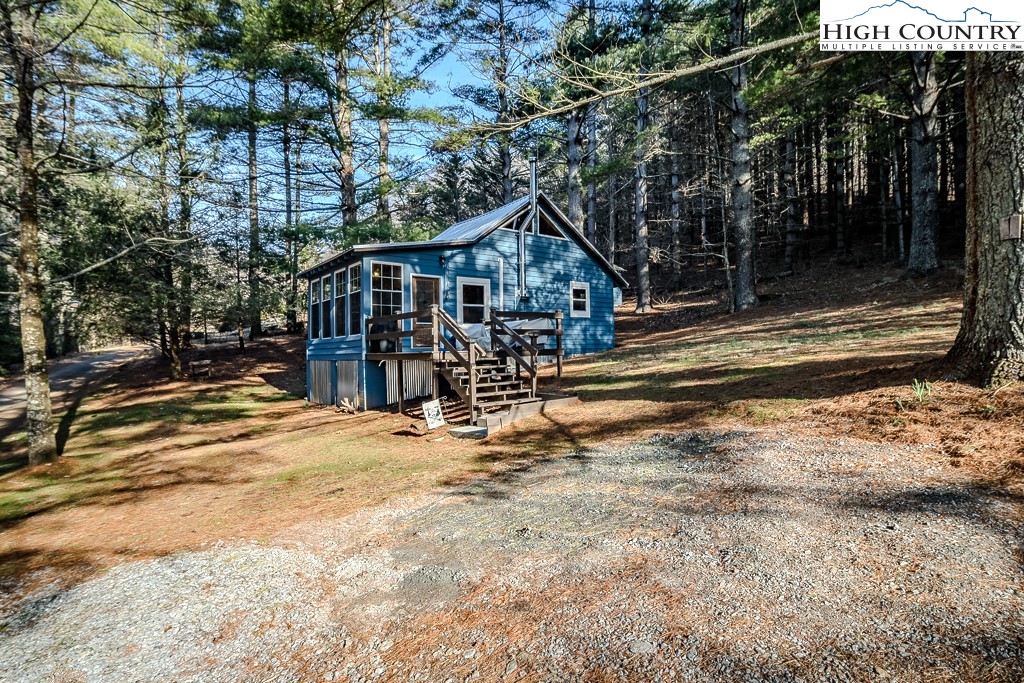 326 Deer Ridge Lane Sparta, NC 28675 - Photo 27 of 49