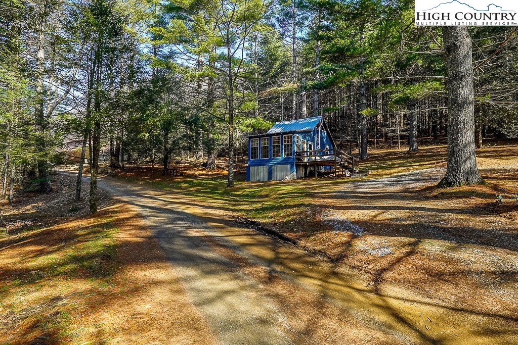 326 Deer Ridge Lane Sparta, NC 28675 - Photo 3 of 49