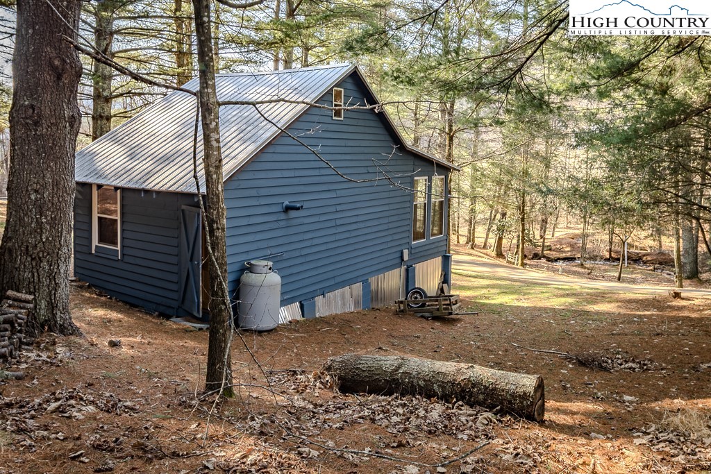 326 Deer Ridge Lane Sparta, NC 28675 - Photo 31 of 49