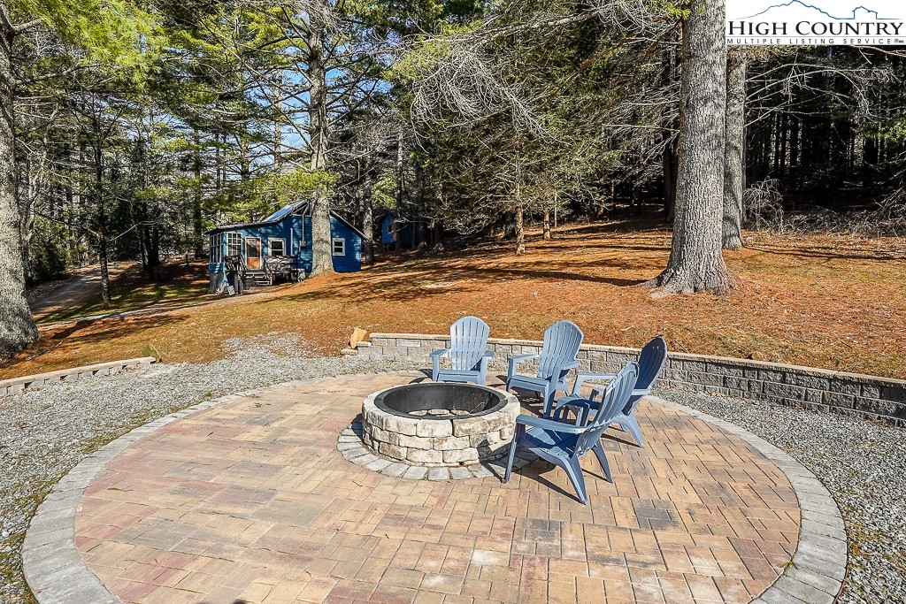 326 Deer Ridge Lane Sparta, NC 28675 - Photo 5 of 49