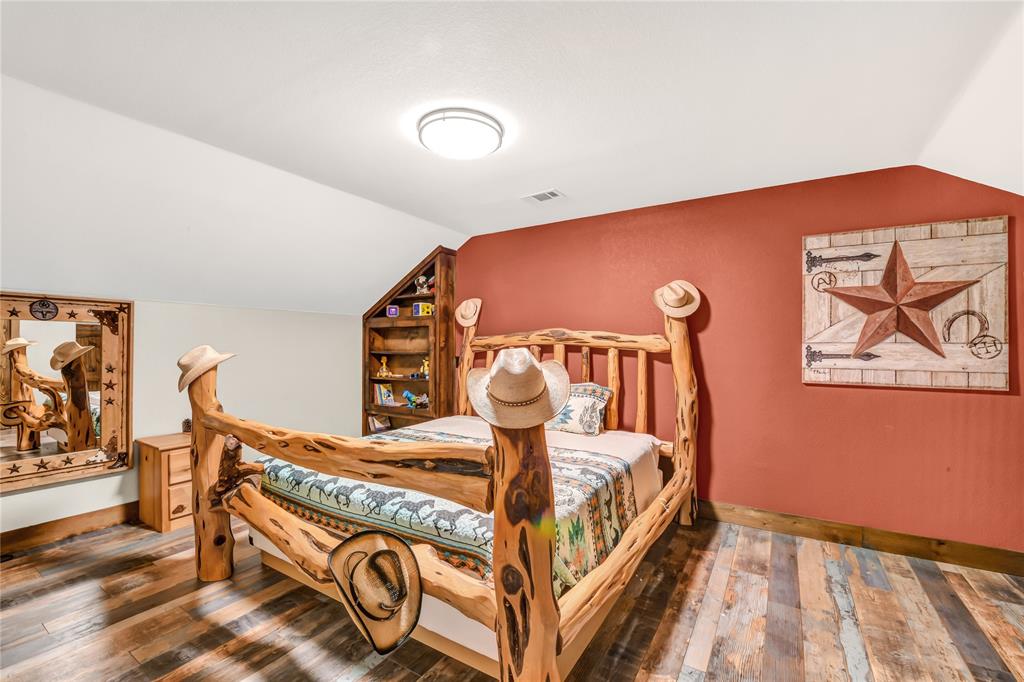 854 County Road 3330 Bridgeport, TX 76426 - Photo 28 of 40 Bedroom 6