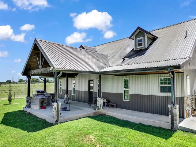 $875,700 | 854 County Road 3330, Bridgeport, TX 76426