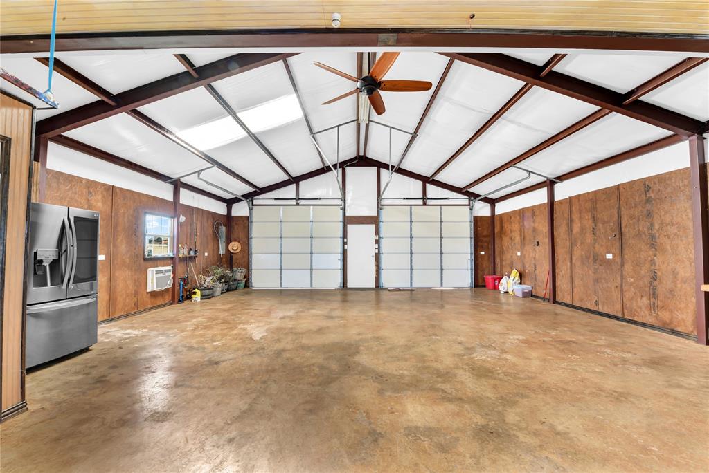 854 County Road 3330 Bridgeport, TX 76426 - Photo 35 of 40 Workshop wired for 220/110