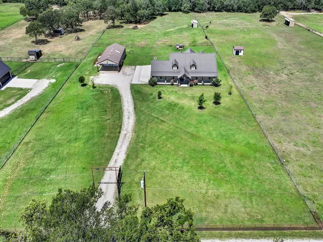 $875,700 | 854 County Road 3330, Bridgeport, TX 76426