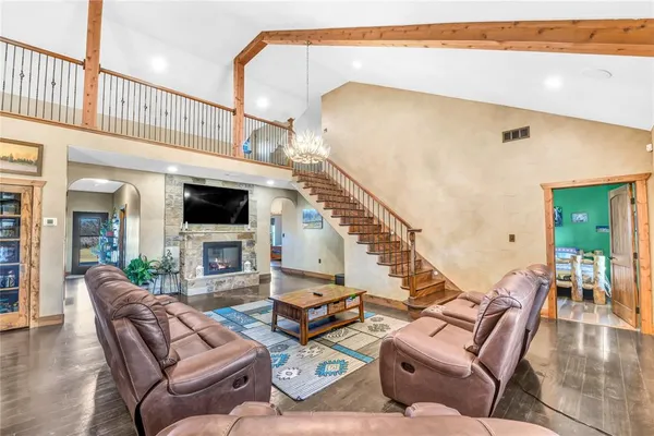 $875,700 | 854 County Road 3330, Bridgeport, TX 76426