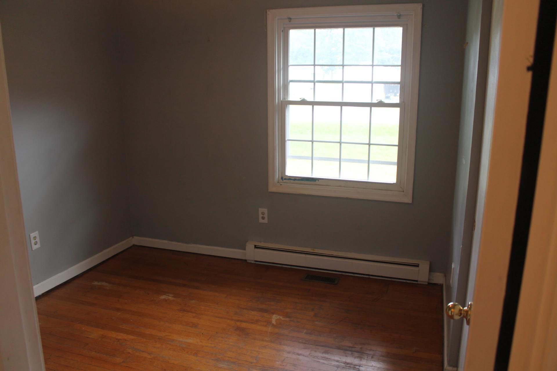 114 Cliffview Drive Covington, VA 24426 - Photo 11 of 24 IMG_6893 dated