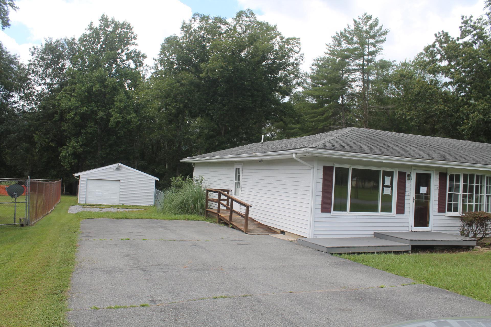 114 Cliffview Drive Covington, VA 24426 - Photo 2 of 24 IMG_6880 dated