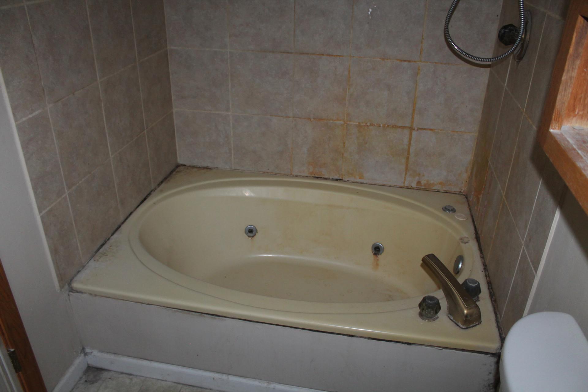 114 Cliffview Drive Covington, VA 24426 - Photo 22 of 24 IMG_6921 dated