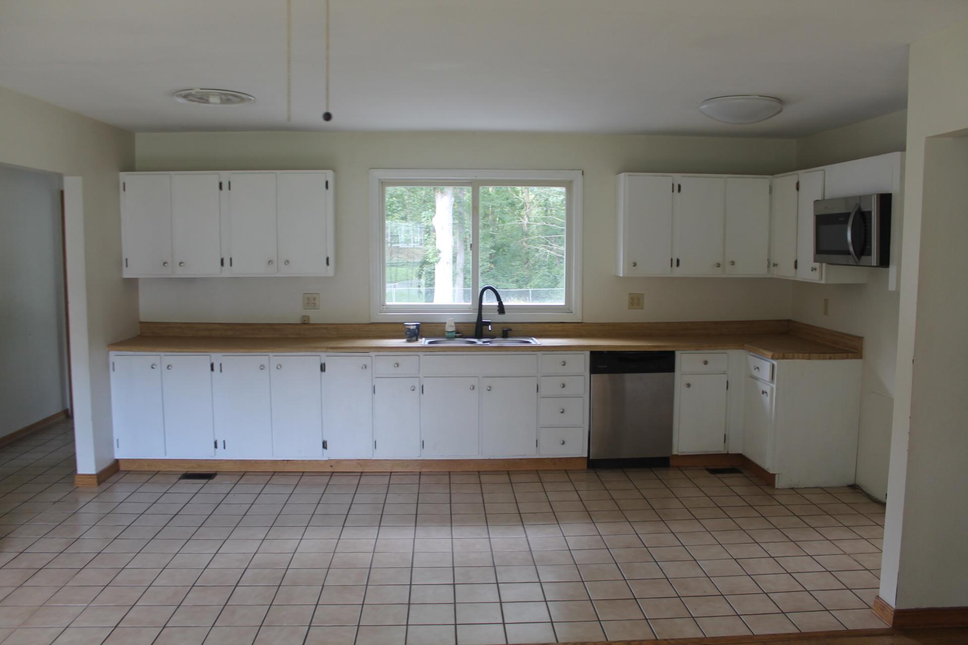 114 Cliffview Drive Covington, VA 24426 - Photo 9 of 24 IMG_6892 dated