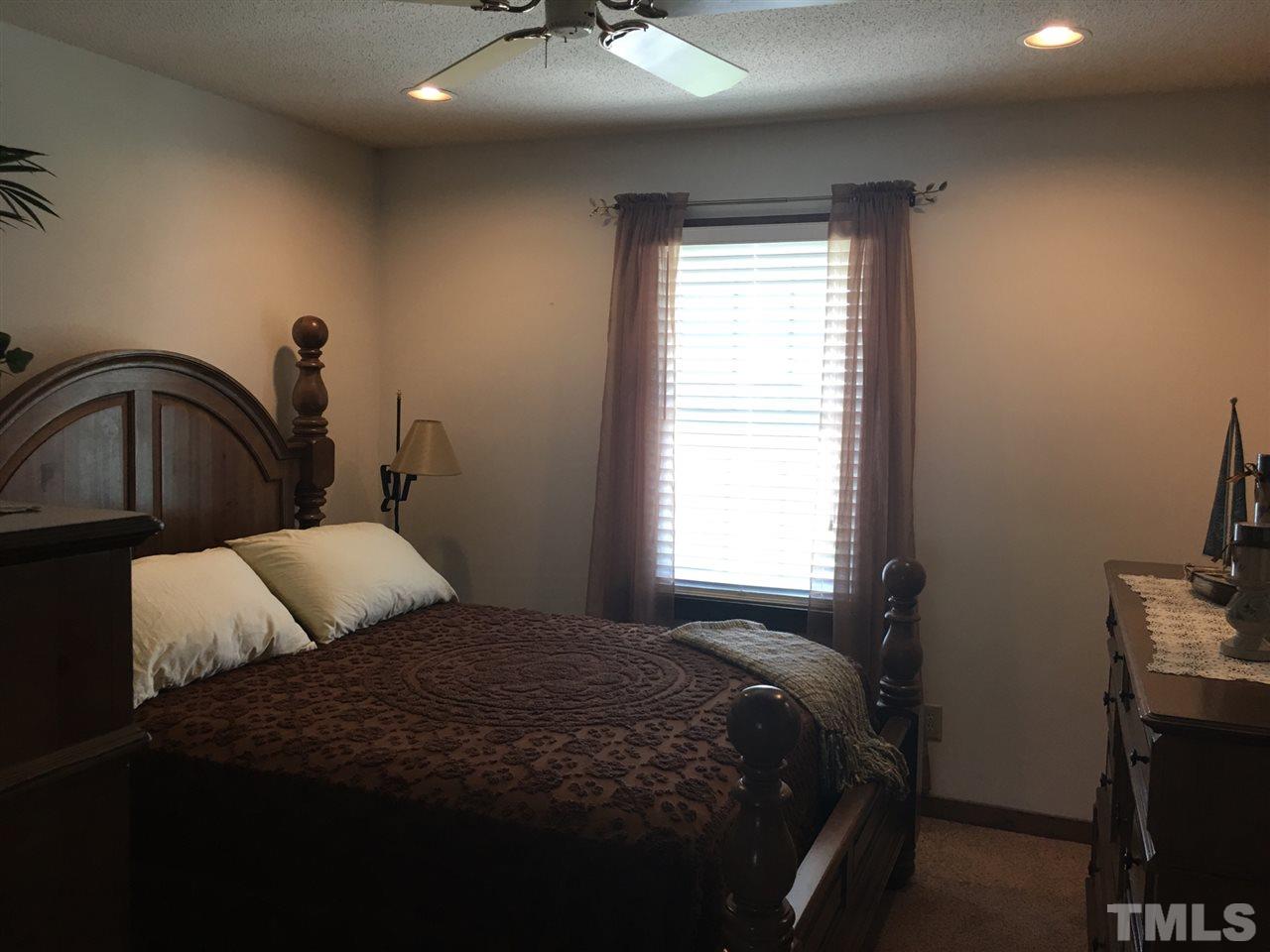 732 Clayhole Road Dunn, NC 28334 - Photo 10 of 18 Gallery Image 10