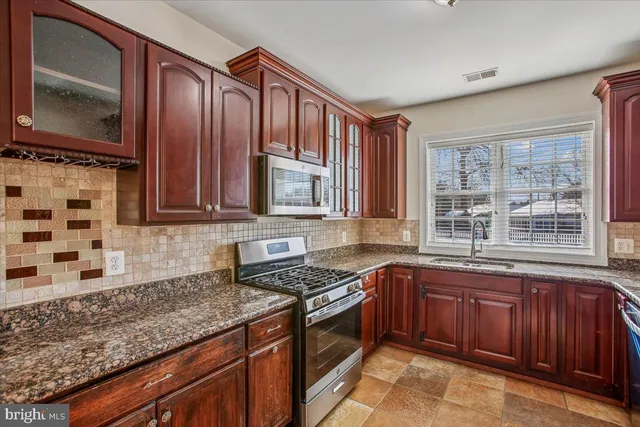 $4,765 | 7118 Vermillion Place, Annandale, VA 22003