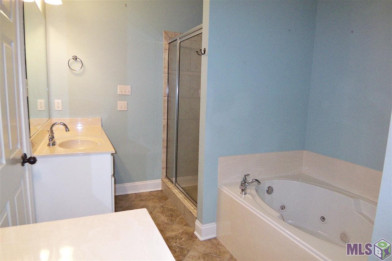 12823 Hidden Ridge Lane Baton Rouge, LA 70816 - Photo 12 of 15