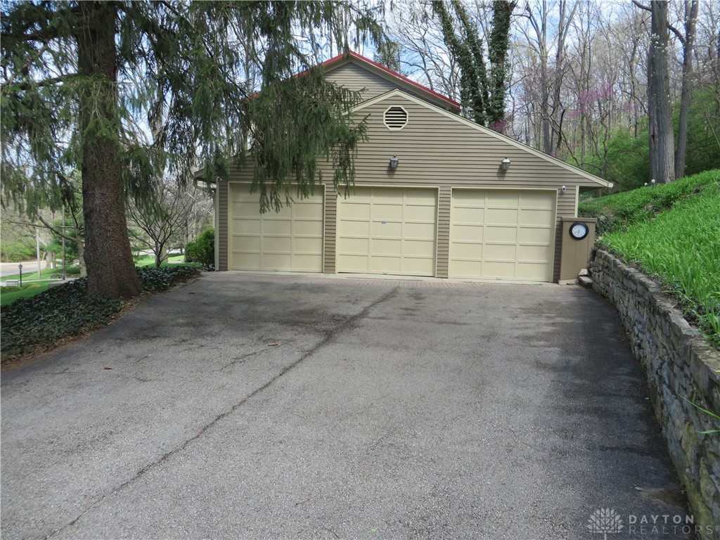 1855 West Alex Bell Road Dayton, OH 45459 - Photo 21 of 22 Gallery Image 21