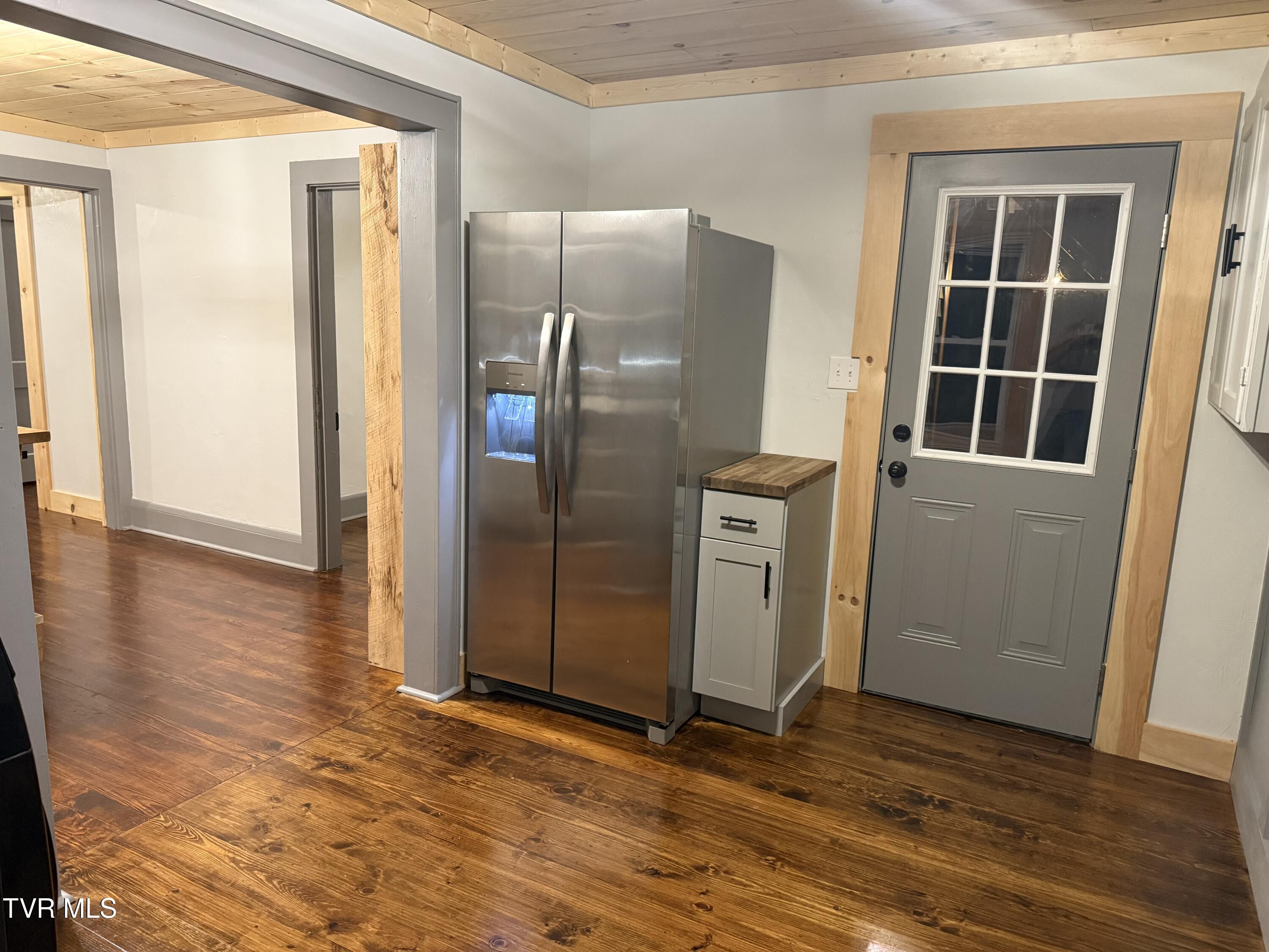 159 Kings Mill Pike Bristol, VA 24201 - Photo 11 of 23 Fridge