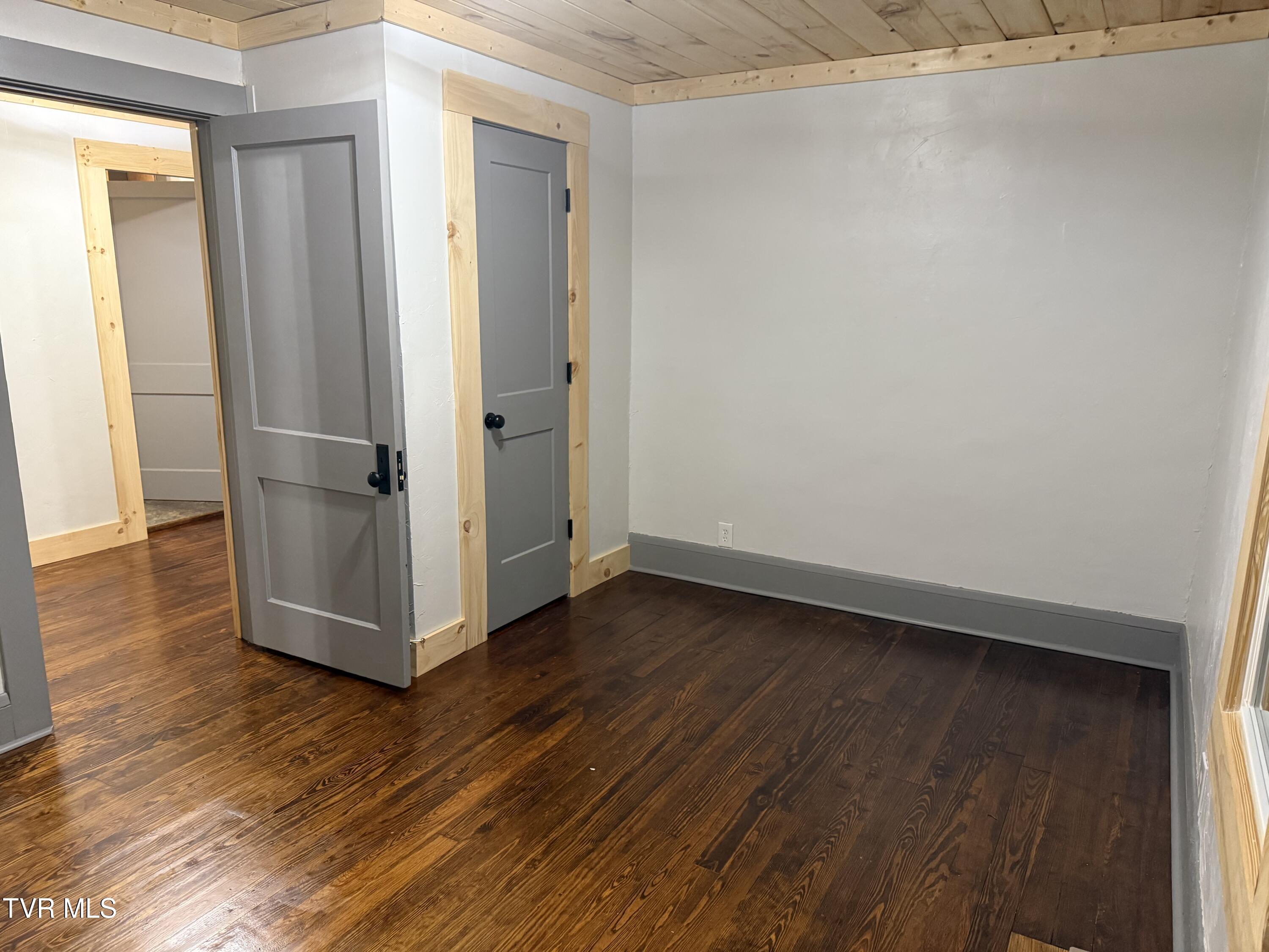 159 Kings Mill Pike Bristol, VA 24201 - Photo 15 of 23 Bedroom 2