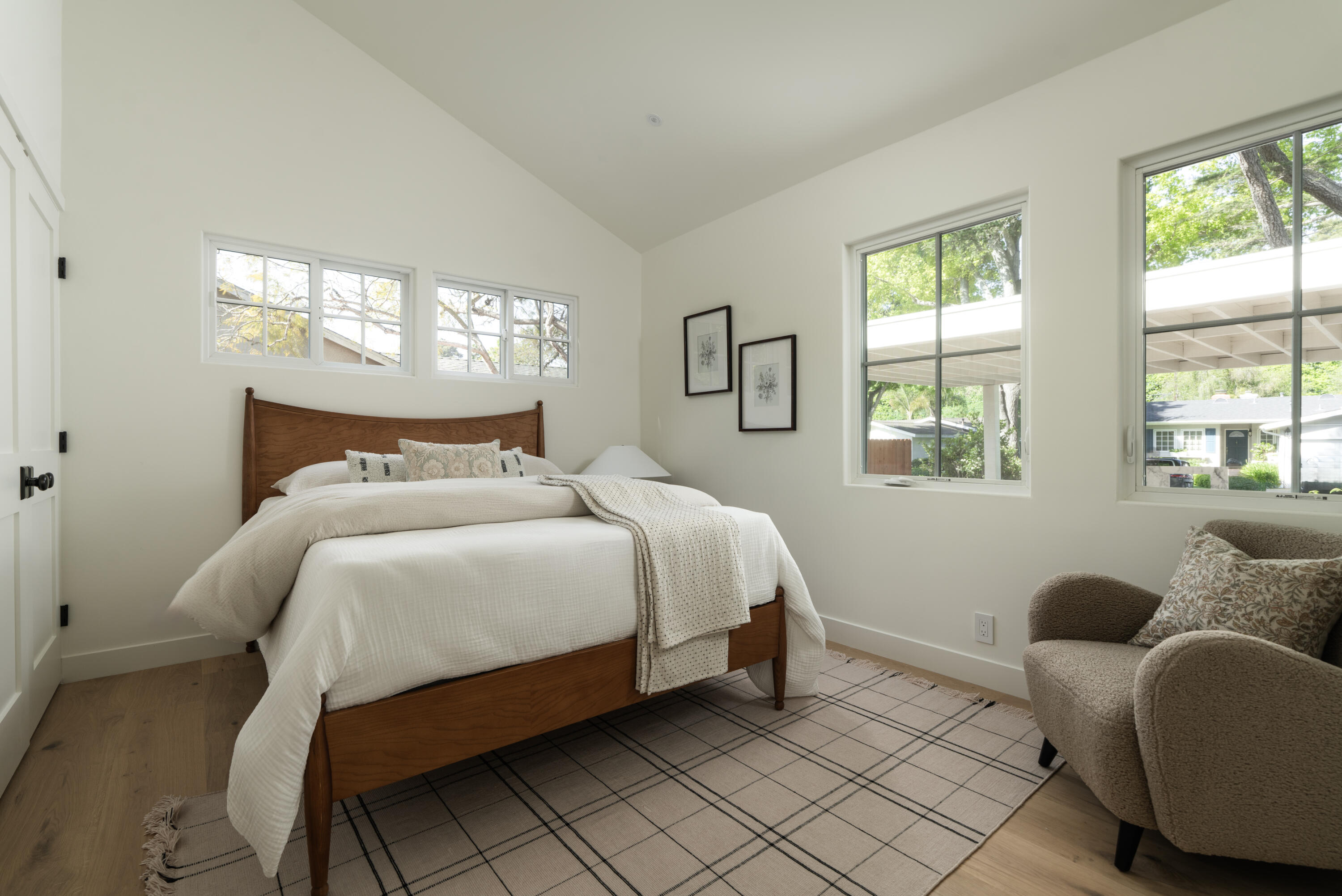 516 Alan Road Santa Barbara, CA 93109 - Photo 13 of 34 14. Bedroom3