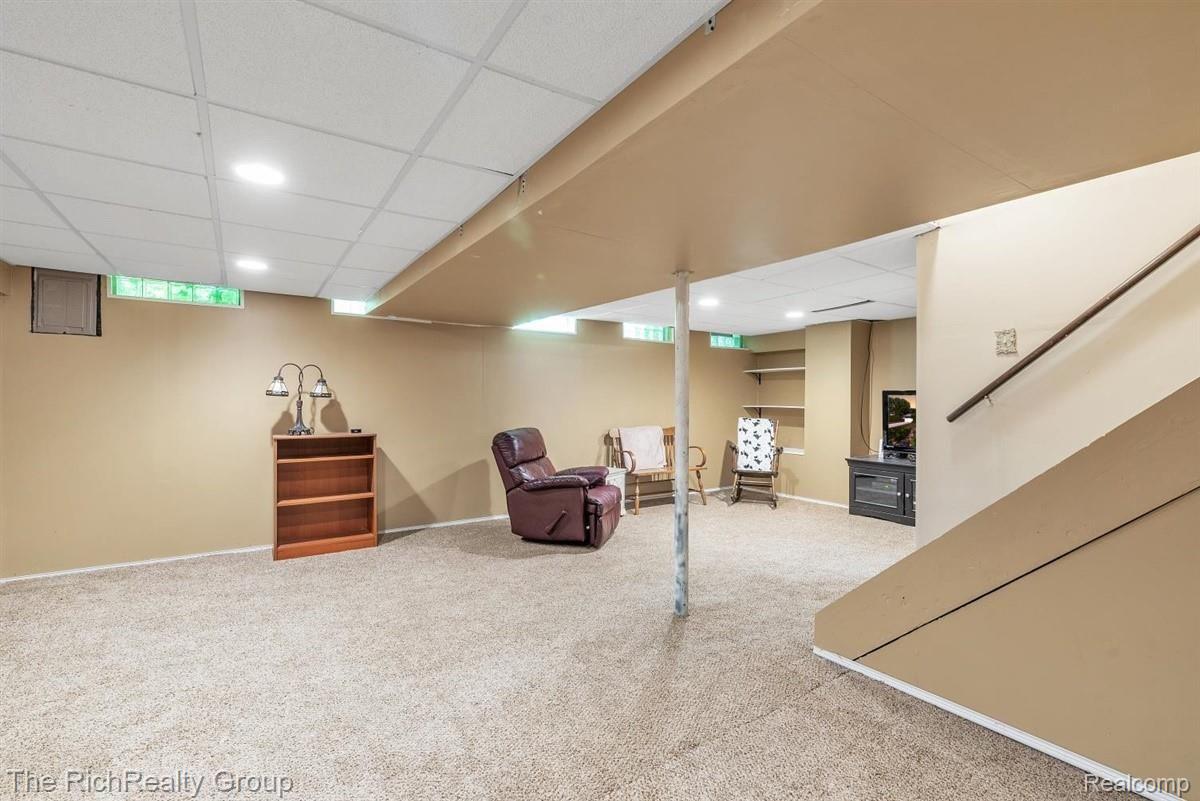 1701 Walnut Ridge Circle Canton, MI 48187 - Photo 27 of 32 29-1701 Walnut Ridge Cir-WindowStil.jpg