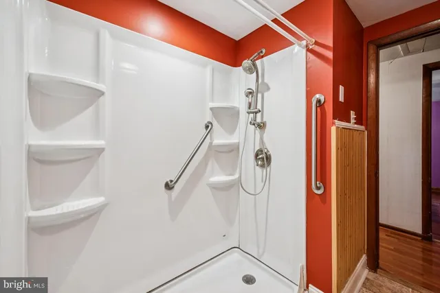 $379,999 | 40 East Park Avenue, Williamstown, NJ 08094