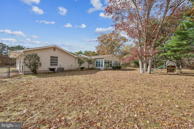 $379,999 | 40 East Park Avenue, Williamstown, NJ 08094