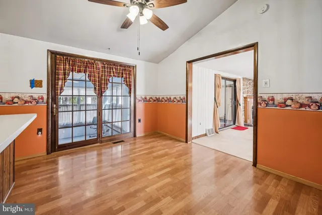 $379,999 | 40 East Park Avenue, Williamstown, NJ 08094