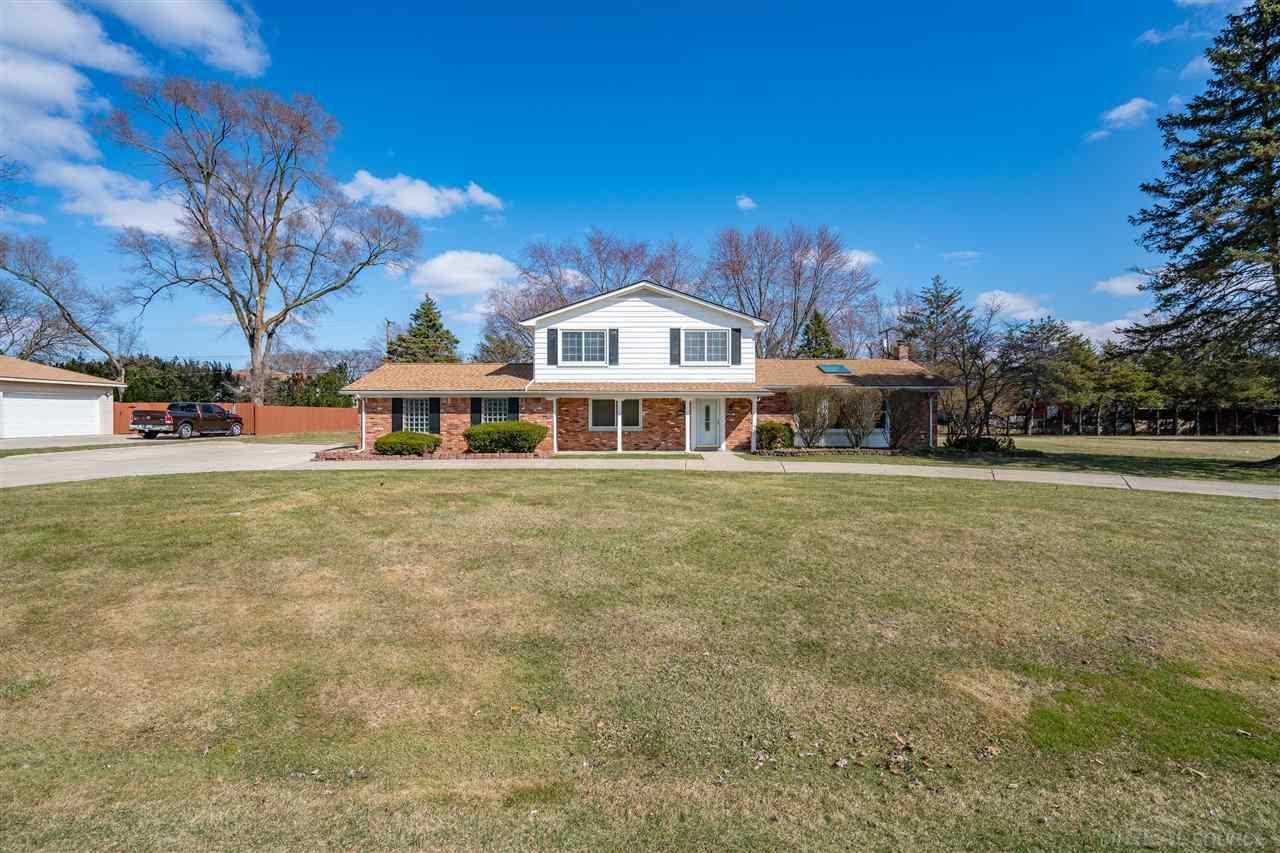 29360 Bermuda Lane Southfield, MI 48076 - Photo 3 of 38