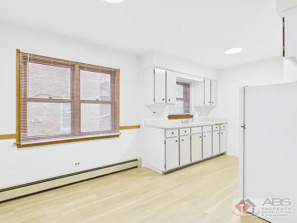 $1,500 | 11219 South Martin Luther King Drive, Unit 2R, Chicago, IL 60628