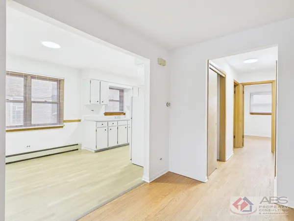 $1,500 | 11219 South Martin Luther King Drive, Unit 2R, Chicago, IL 60628