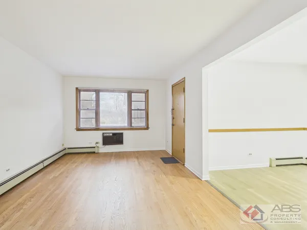 $1,500 | 11219 South Martin Luther King Drive, Unit 2R, Chicago, IL 60628